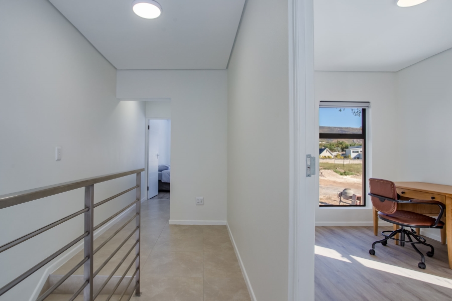 To Let 3 Bedroom Property for Rent in Honeydew Country Estate Western Cape